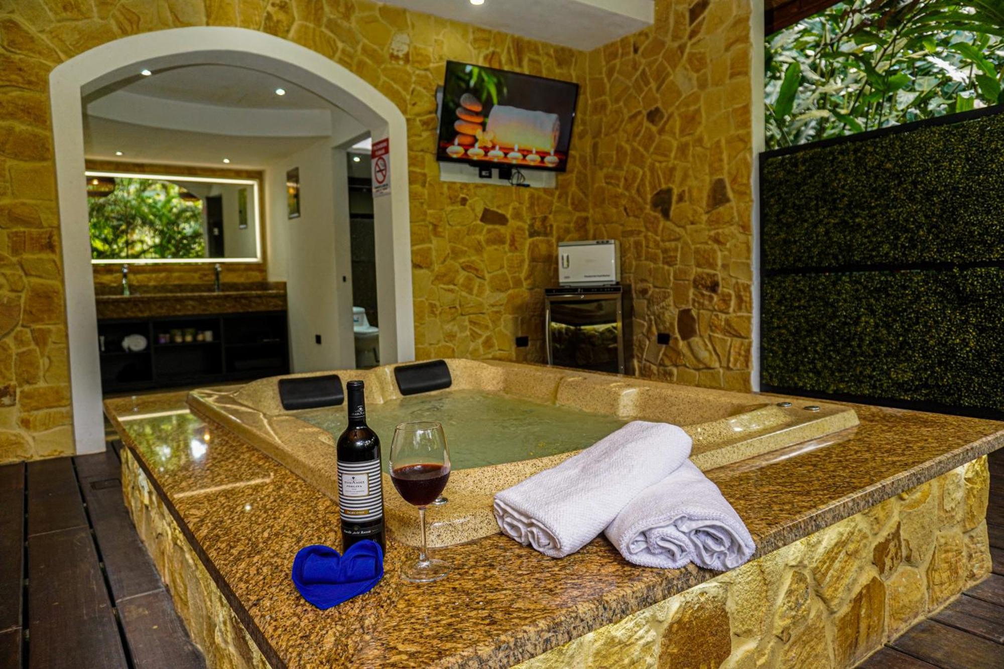 Quesada  Palo Alto Glamping Hotel מראה חיצוני תמונה